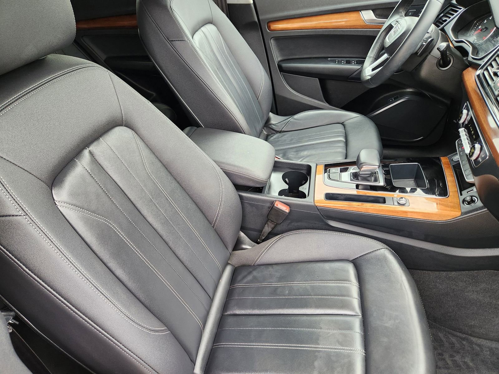 Used 2023 Audi Q5 2.0T Premium w/ Convenience Package image 20