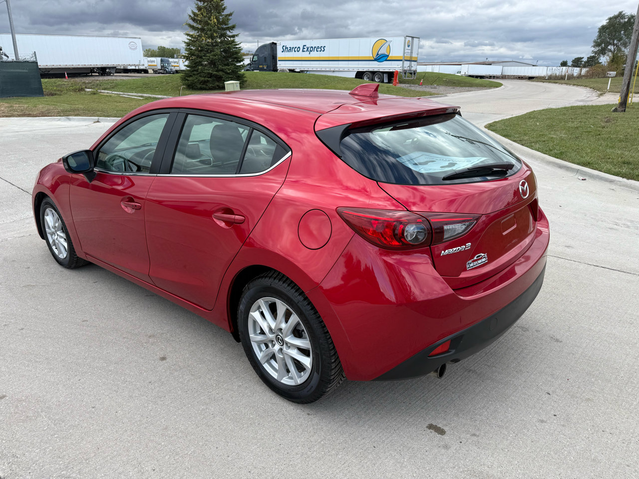 Used 2016 MAZDA MAZDA3 i Touring w/ Popular Equipment Package image 11