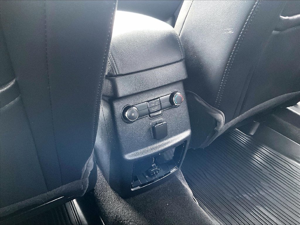 Used 2019 Ford Explorer XLT w/ XLT Sport Appearance Package AWD/4WD image 35