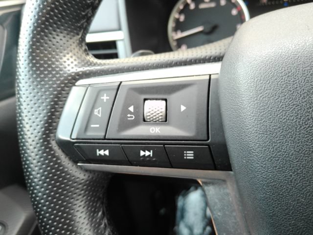 Used 2024 Mitsubishi Outlander FWD image 40
