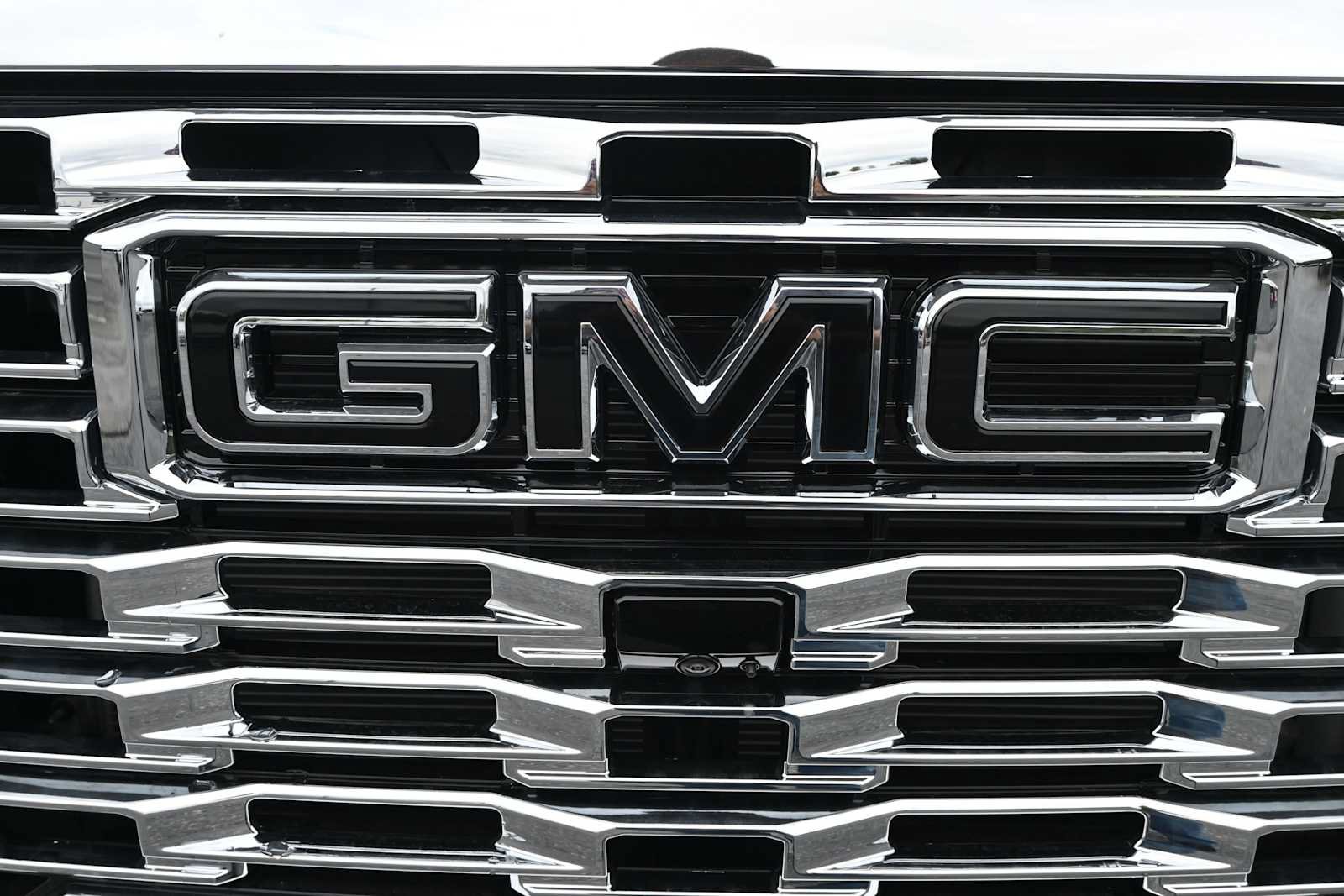 New 2026 GMC Sierra 3500 Denali w/ Technology Package AWD/4WD image 9