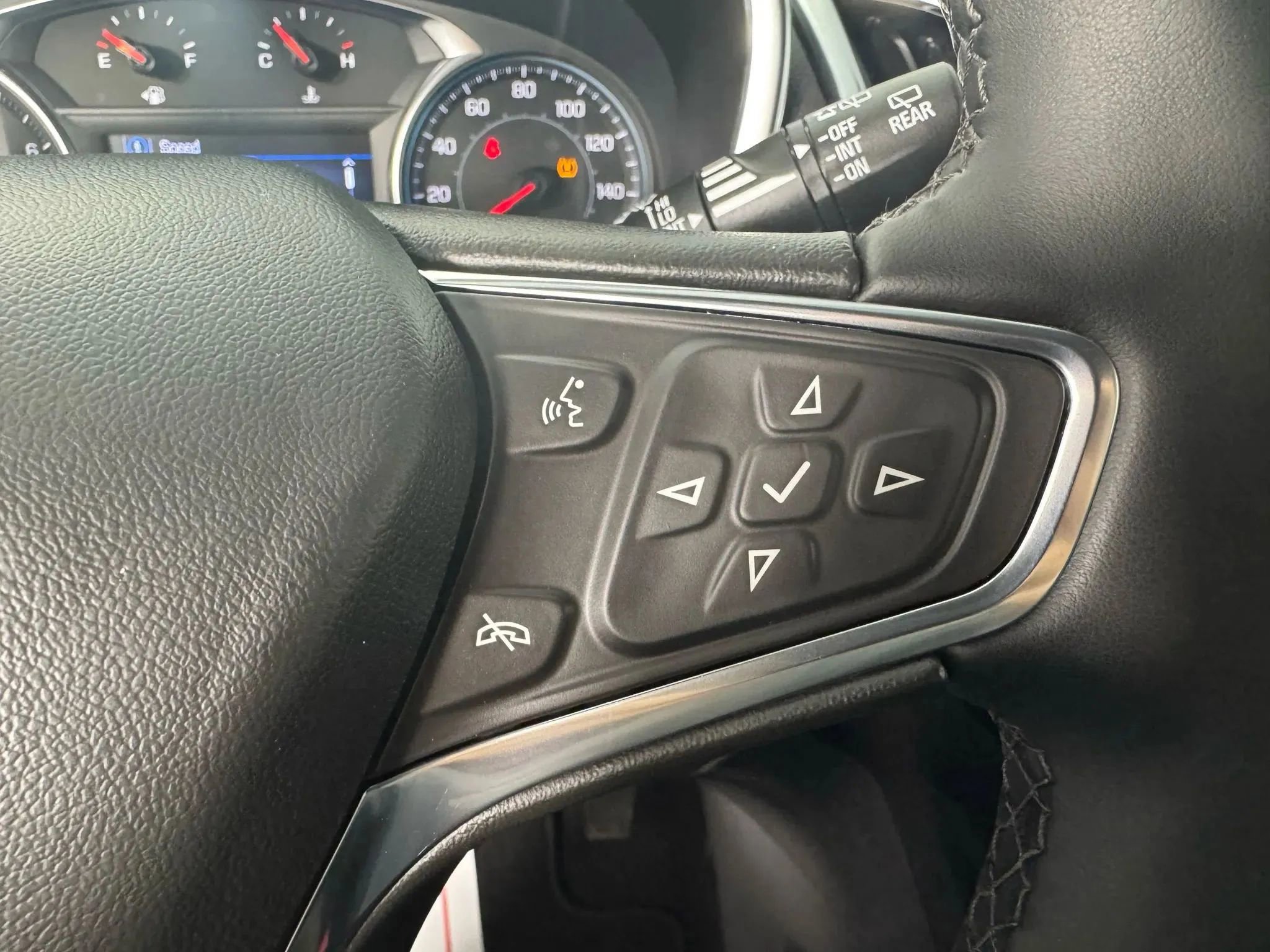 Used 2024 Chevrolet Equinox LT image 16