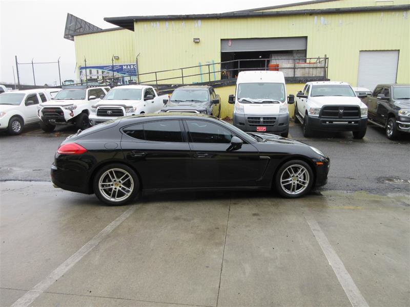 Used 2016 Porsche Panamera 4 image 9