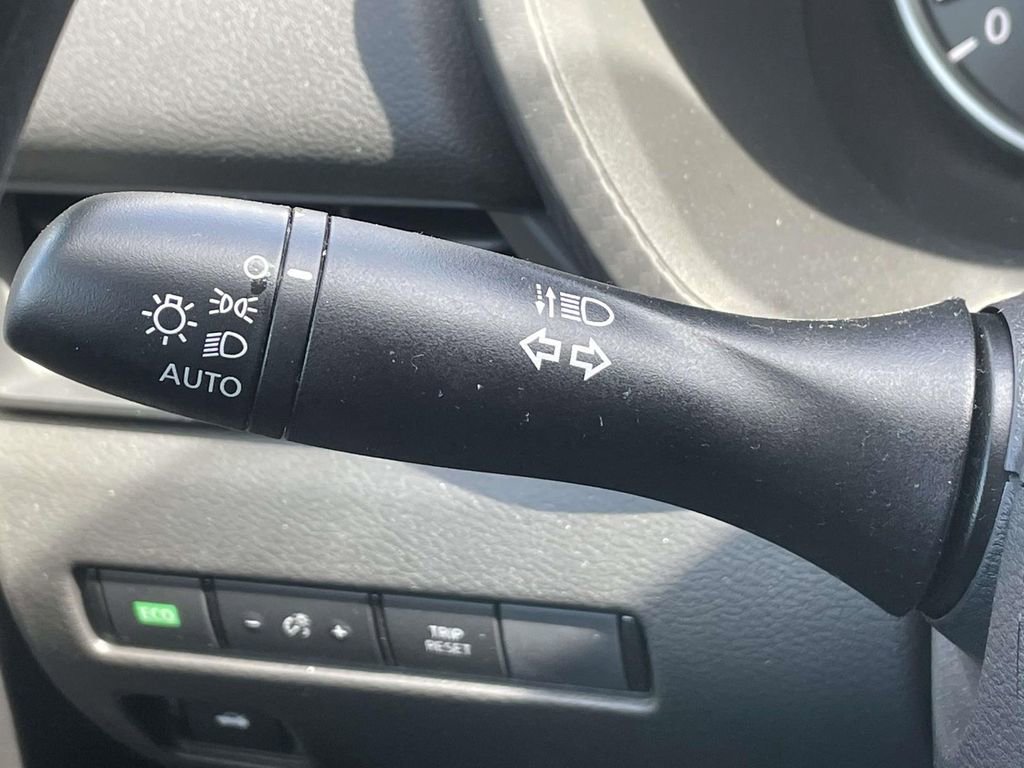 Used 2025 Nissan Sentra S image 22