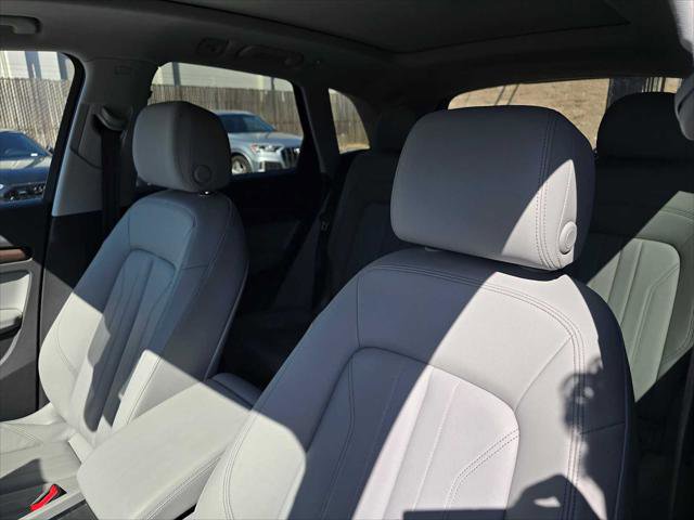 Used 2023 Audi Q5 2.0T Premium Plus w/ Premium Plus Package AWD/4WD image 23