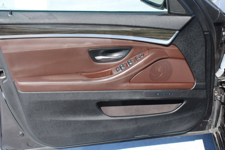 Used 2014 BMW ActiveHybrid 5 RWD image 10