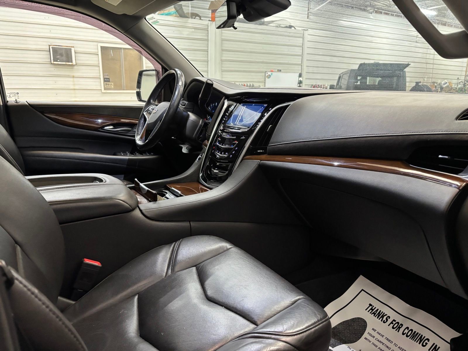 Used 2020 Cadillac Escalade ESV Luxury image 25