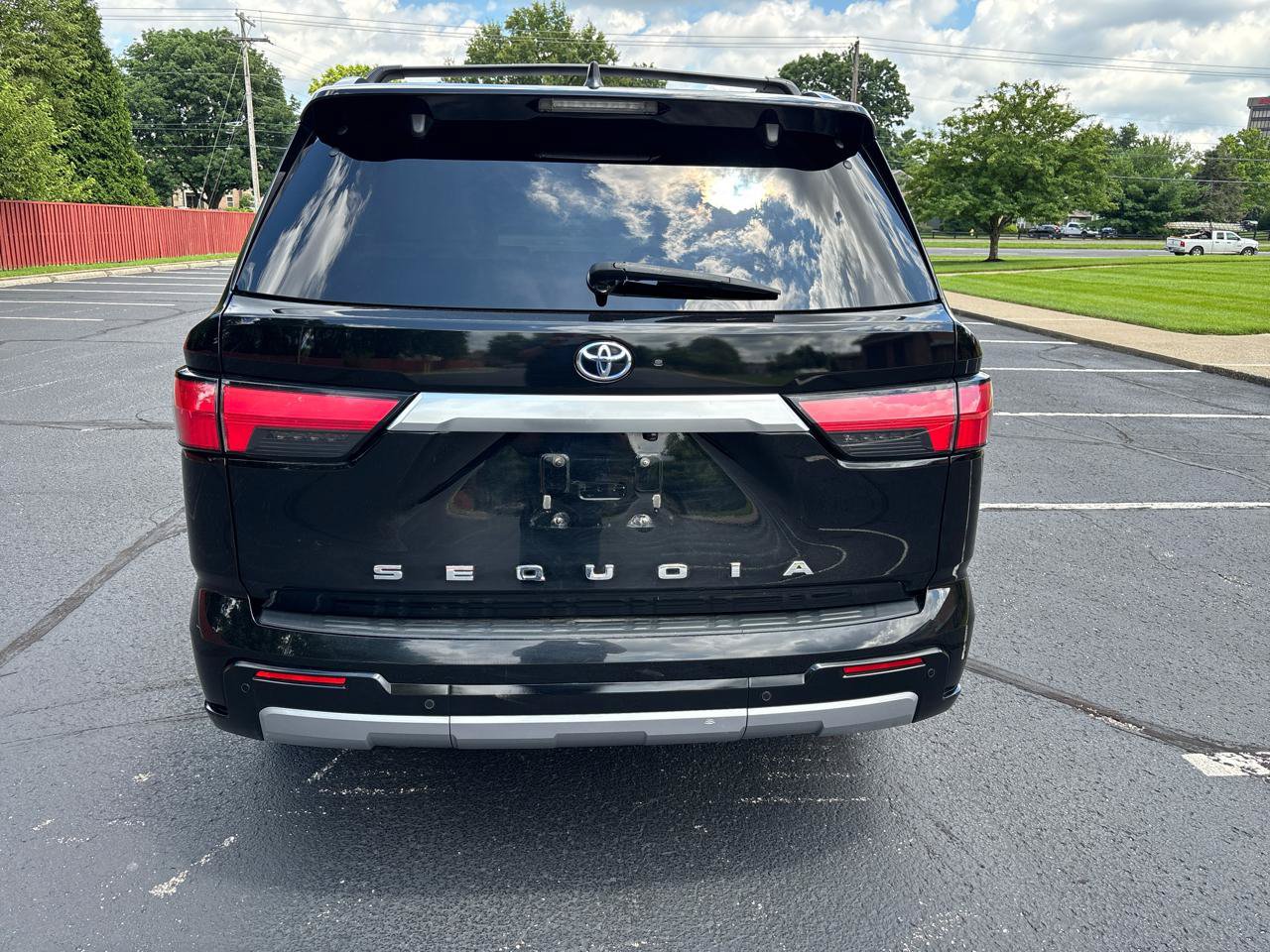 Used 2024 Toyota Sequoia Capstone AWD/4WD image 6