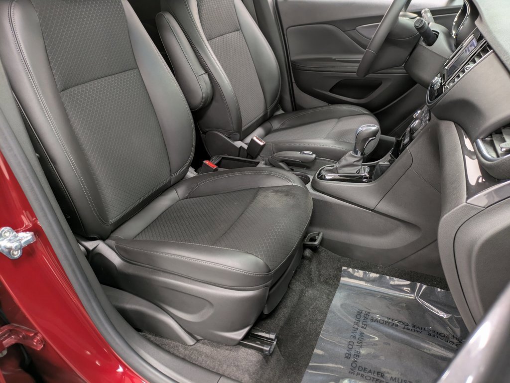 Used 2022 Buick Encore Preferred w/ Safety Package image 28