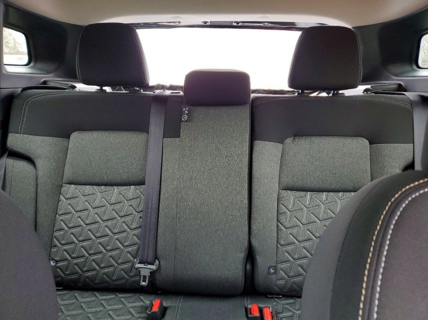 Used 2026 Nissan Kicks SV w/ Charging Package image 7