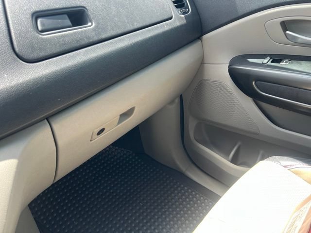 Used 2019 Kia Sedona EX FWD image 11