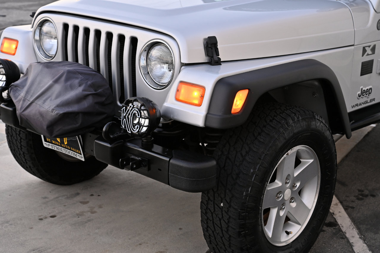 Used 2004 Jeep Wrangler X w/ Full Face Tire & Wheel Group AWD/4WD image 10