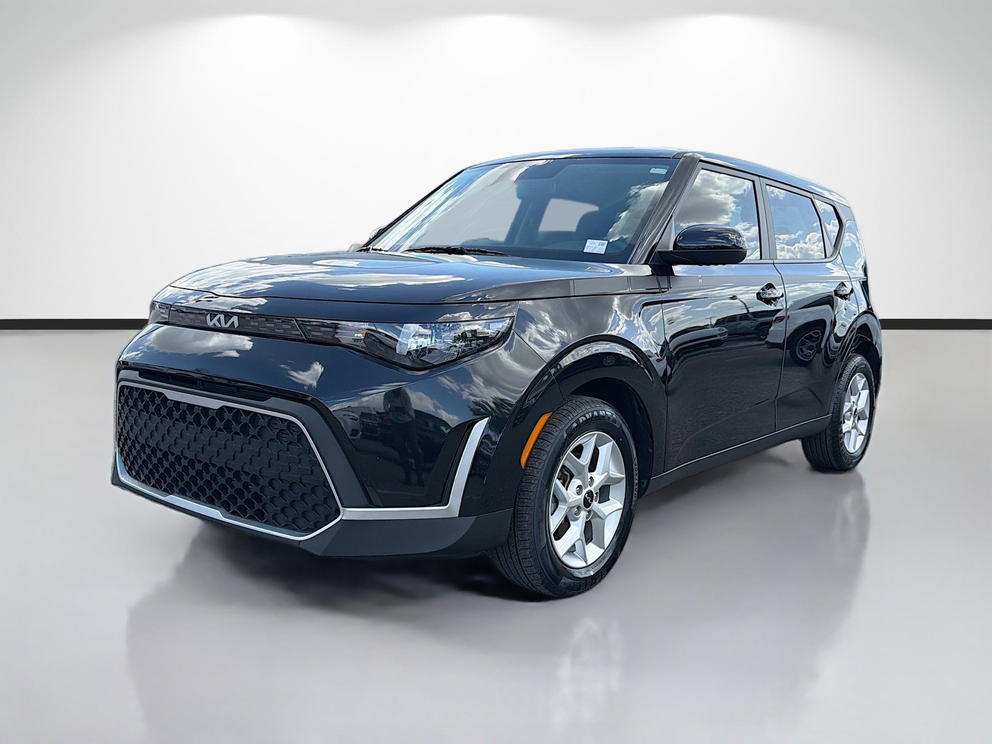 Used 2023 Kia Soul LX w/ Option Group 015 image 7