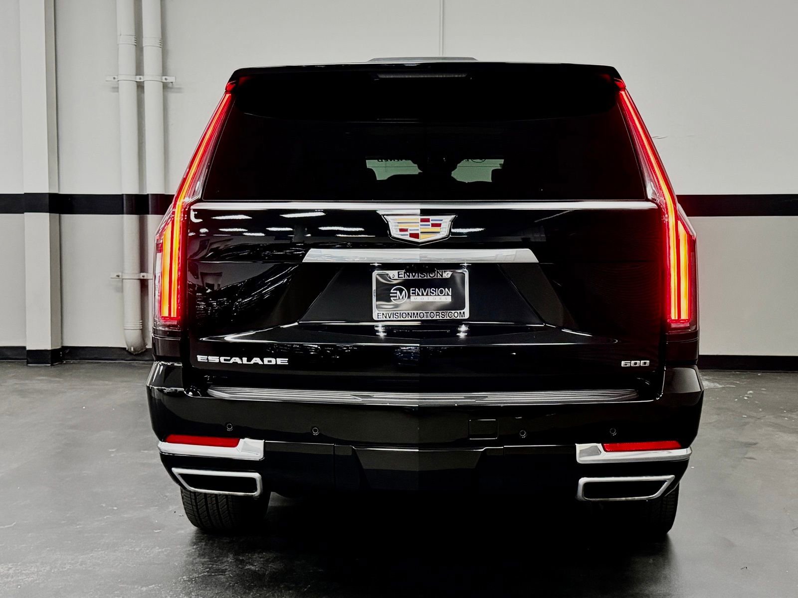 Used 2025 Cadillac Escalade ESV Premium Luxury image 11