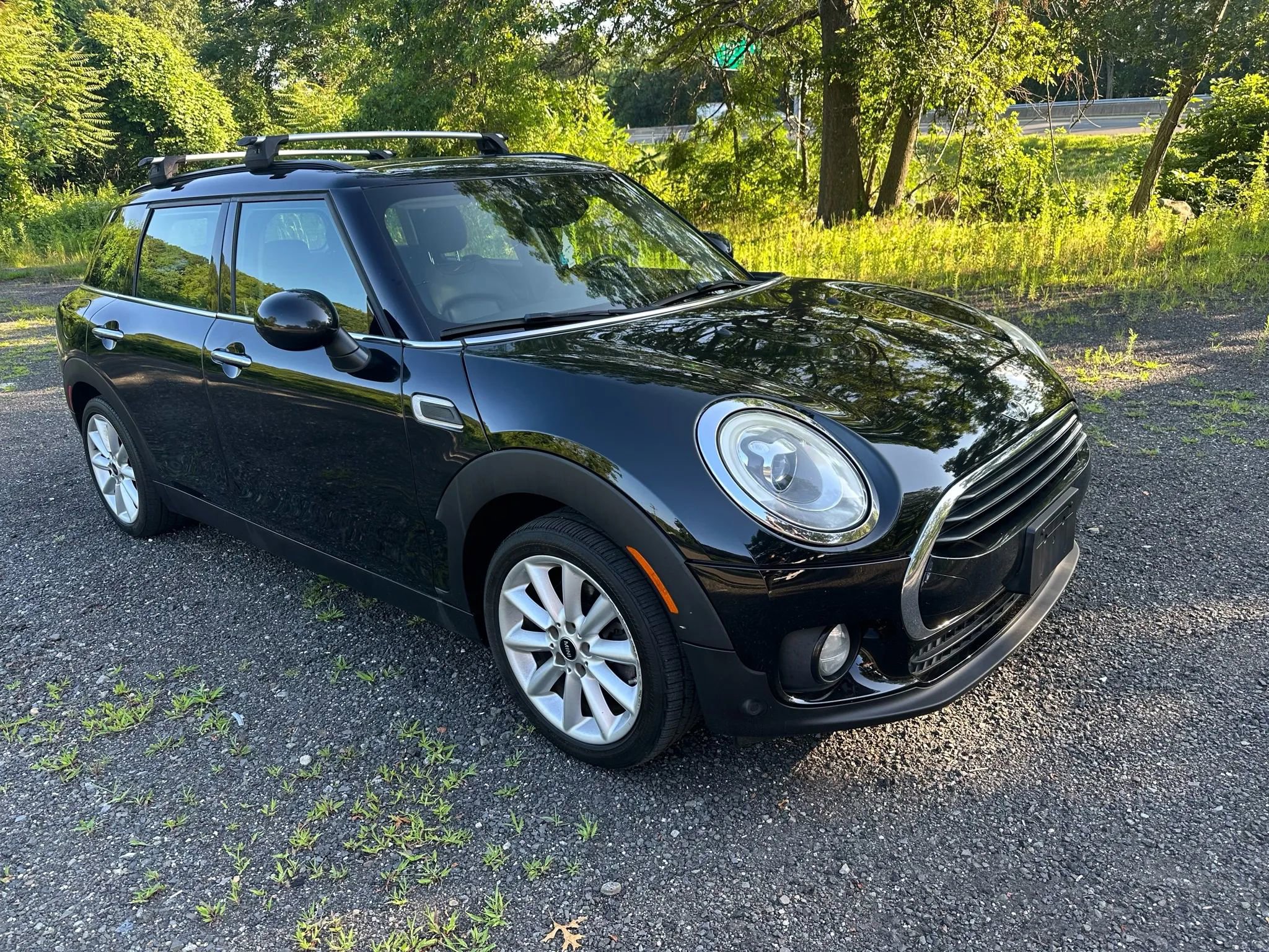 Used 2016 MINI Cooper Clubman Cooper Hatchback 4D image 2