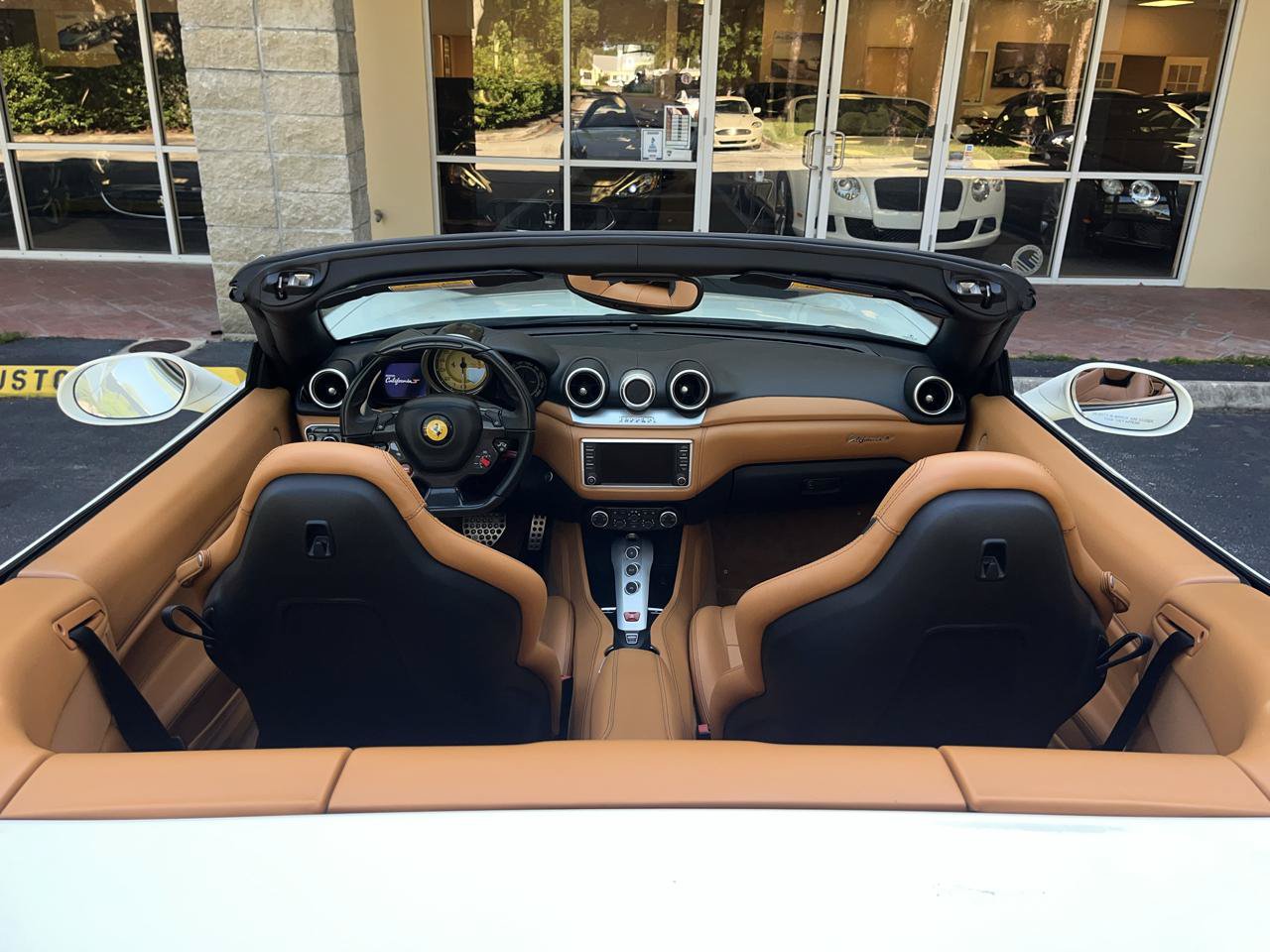 Used 2016 Ferrari California T RWD image 37