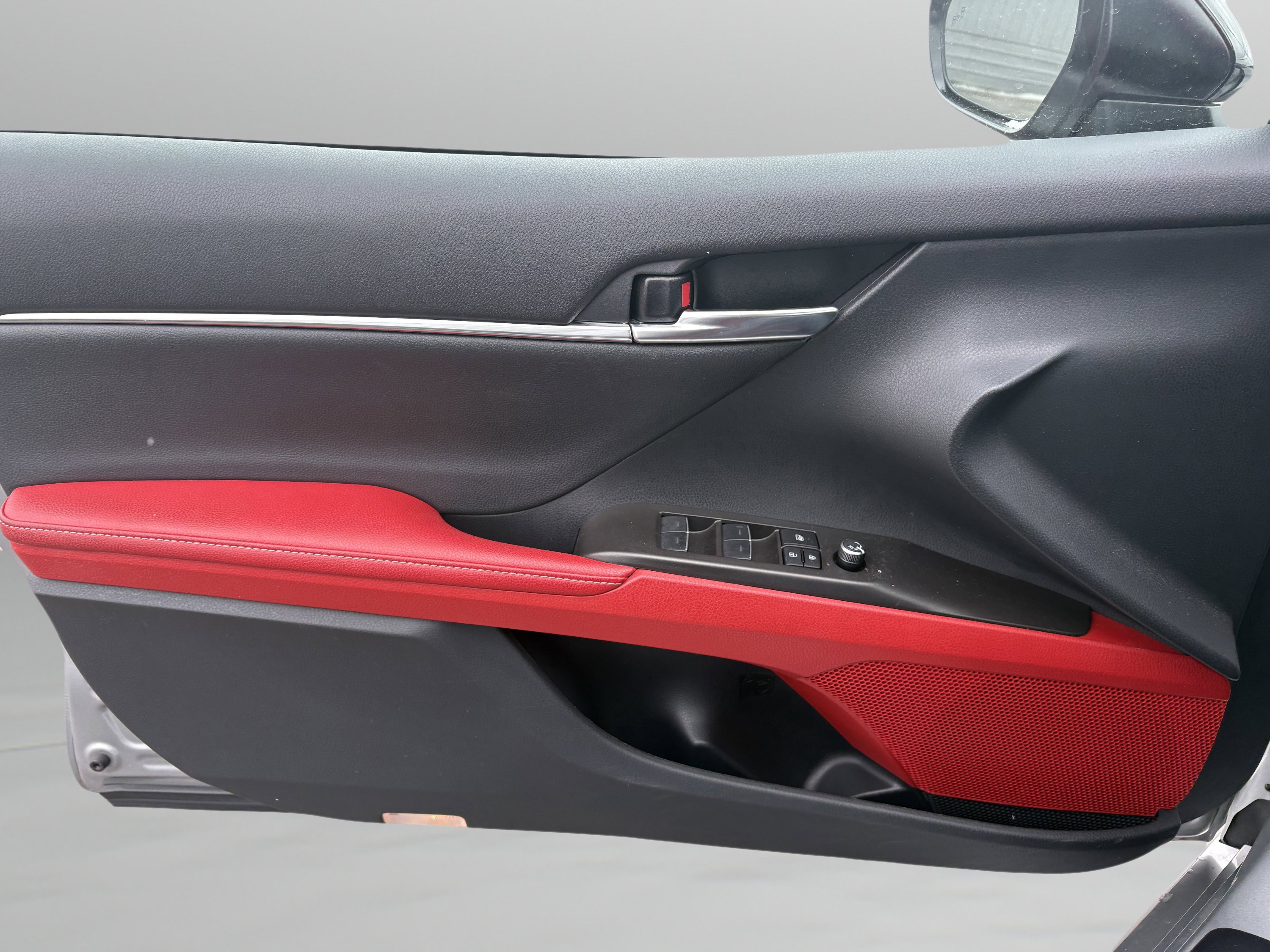 Used 2024 Toyota Camry XSE w/ Cold Weather Package FWD image 25