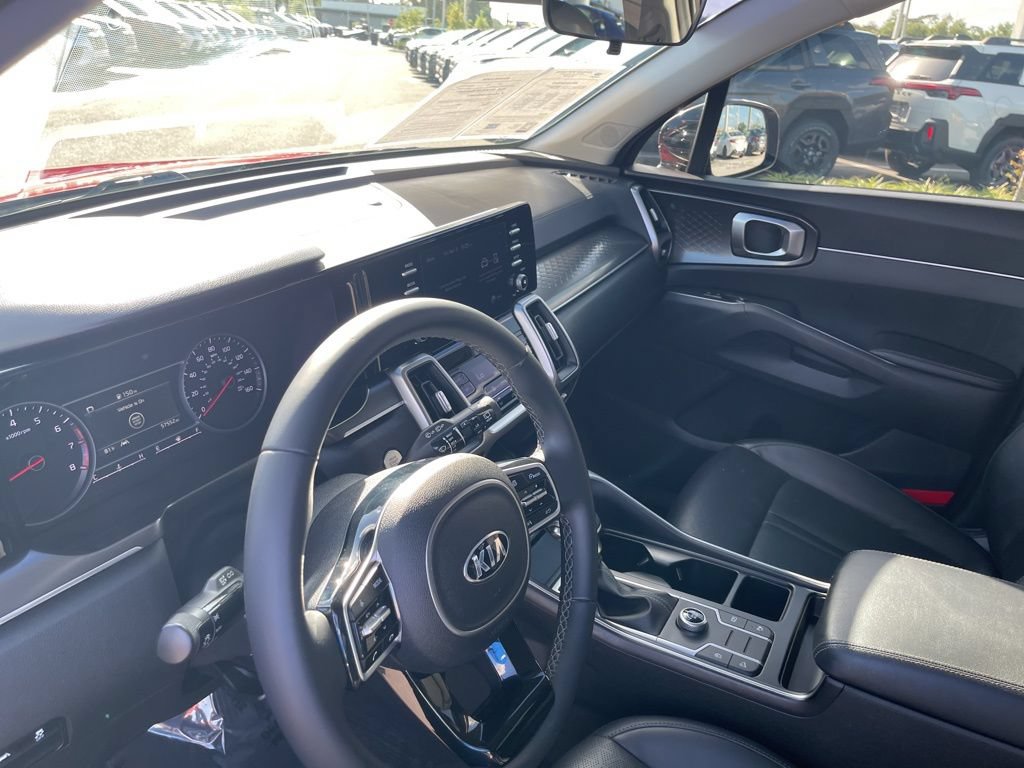 Used 2021 Kia Sorento S image 16