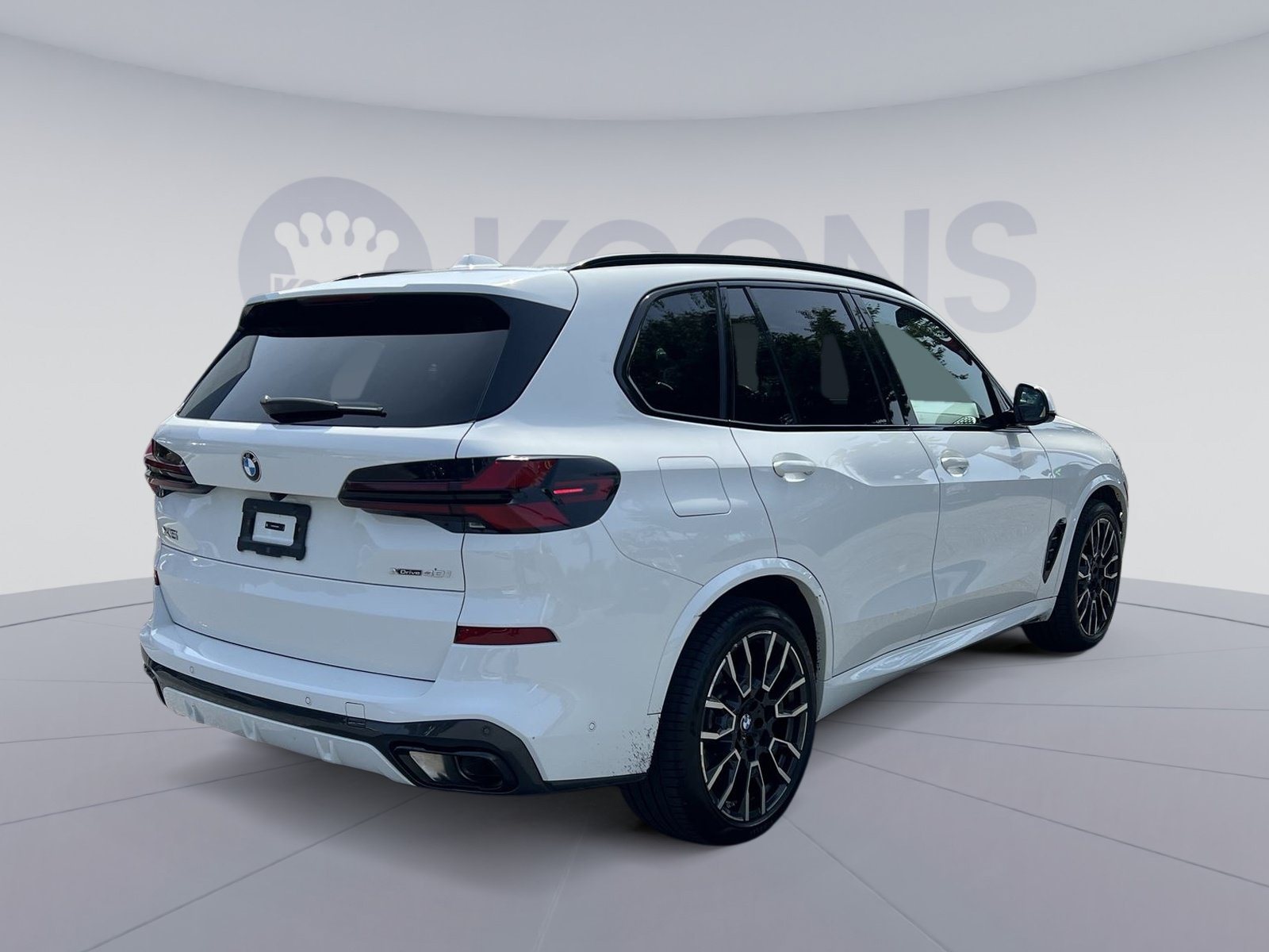 Used 2024 BMW X5 xDrive40i w/ M Sport Package AWD/4WD image 7