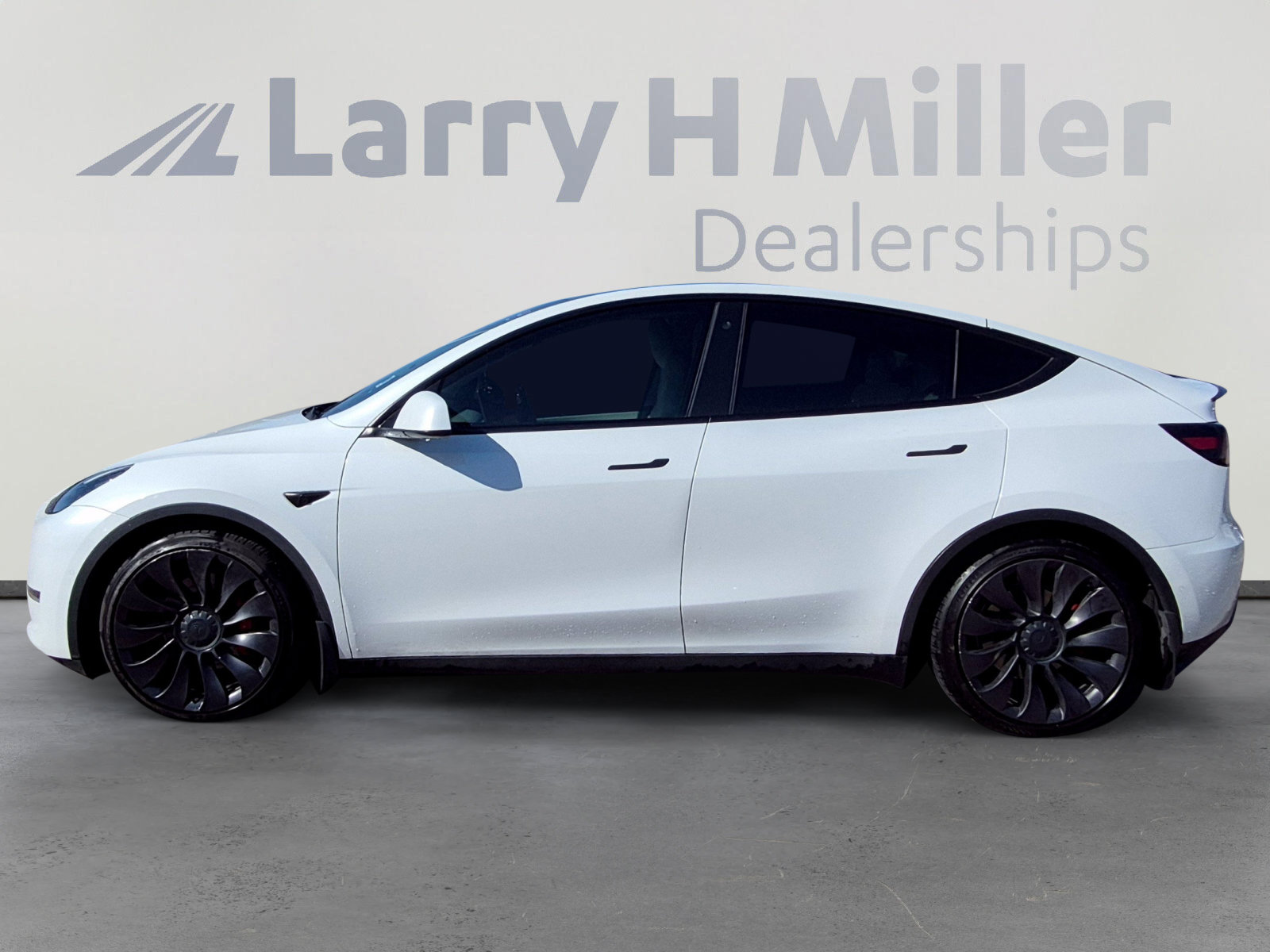 Used 2022 Tesla Model Y Performance AWD/4WD video 2