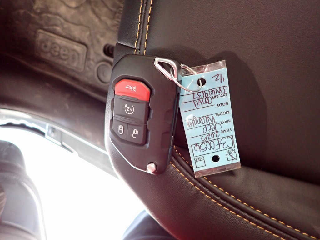 New 2025 Jeep Wrangler Unlimited Rubicon 392 image 23