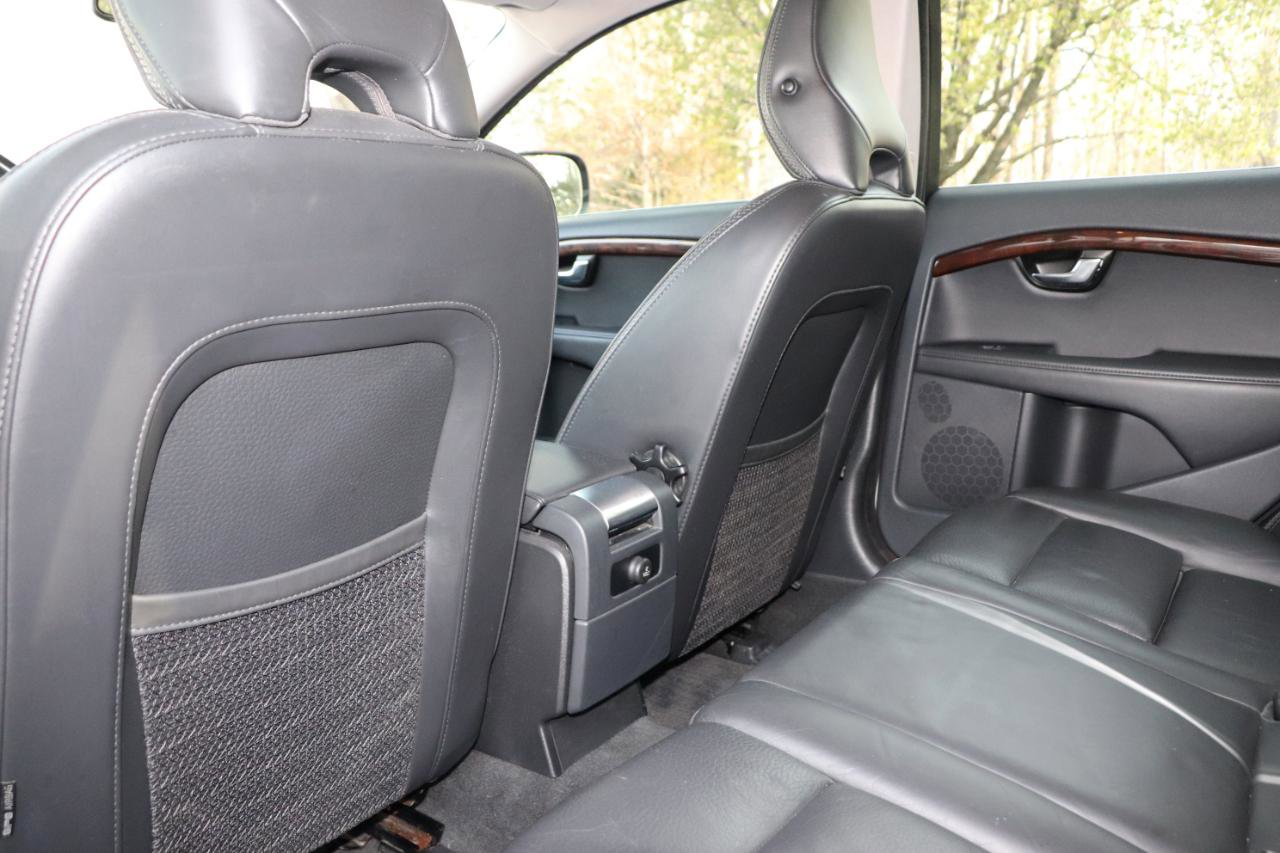 Used 2012 Volvo XC70 T6 image 25