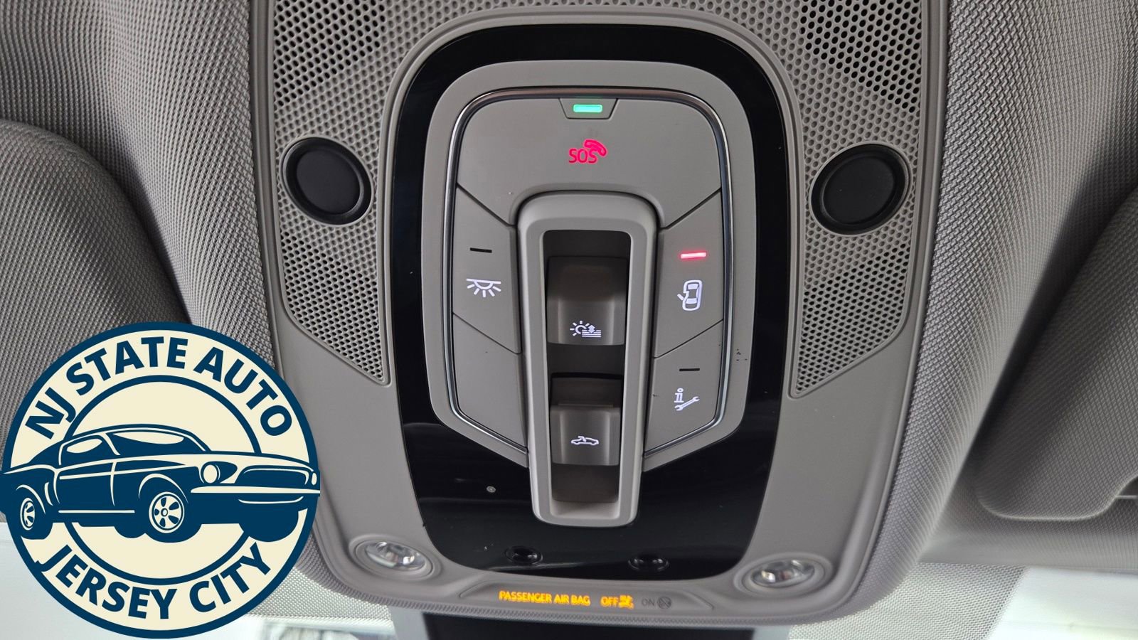 Used 2022 Audi e-tron Premium w/ Convenience Plus Package image 25