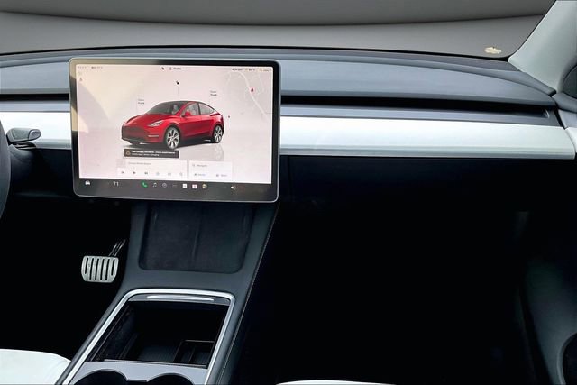 Used 2023 Tesla Model Y Performance image 9