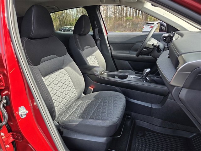 Used 2025 Nissan Kicks SV image 12