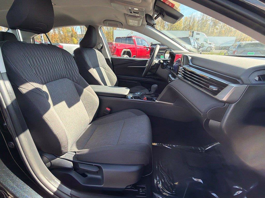 Used 2026 Toyota Camry LE FWD image 13