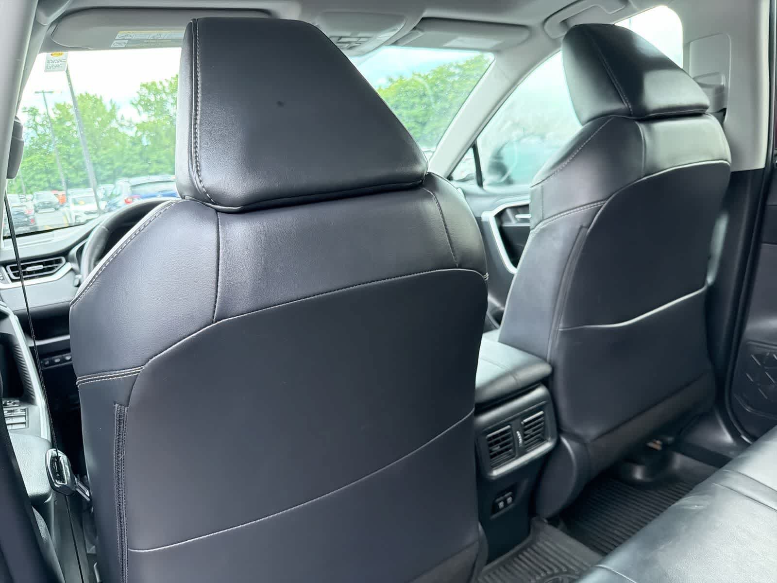 Used 2019 Toyota RAV4 XLE Premium w/ Cold Weather Package AWD/4WD image 19