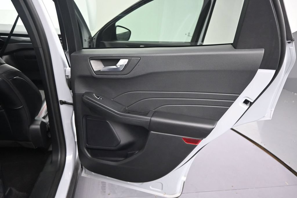 Used 2025 Ford Escape ST-Line FWD image 19