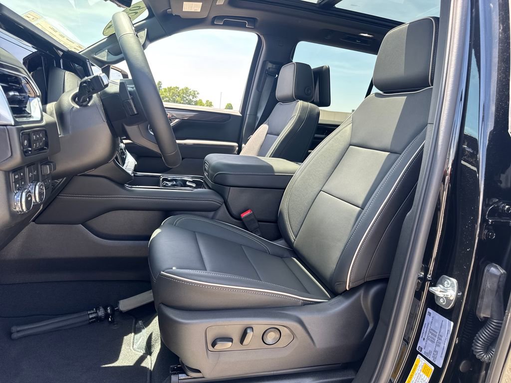 New 2026 GMC Yukon Elevation w/ Elevation Premium Package AWD/4WD image 14
