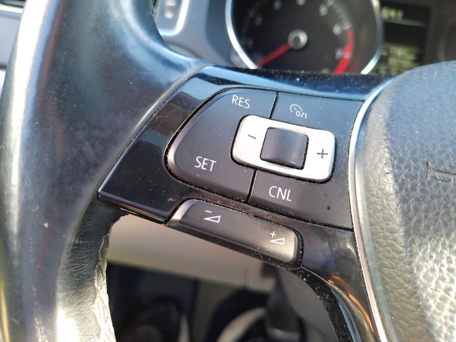 Used 2015 Volkswagen Jetta SE FWD image 7