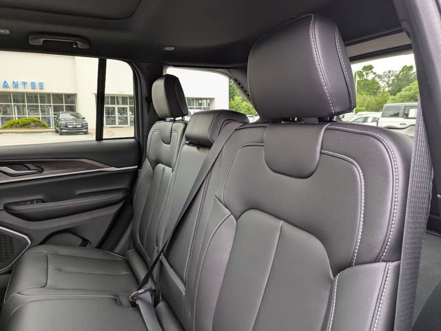 New 2026 Jeep Grand Cherokee Limited AWD/4WD image 29