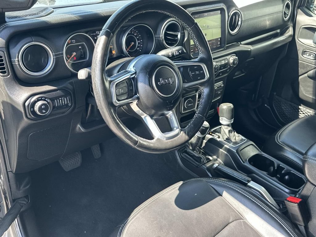 Used 2022 Jeep Gladiator Overland w/ Popular Equipment Package AWD/4WD image 2