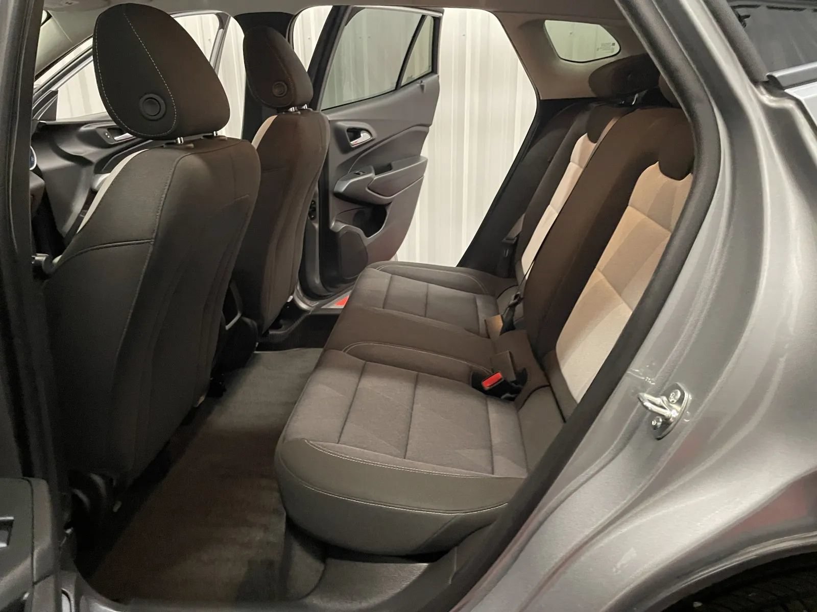 Used 2026 Chevrolet Trax LS w/ Driver Confidence Package FWD image 35