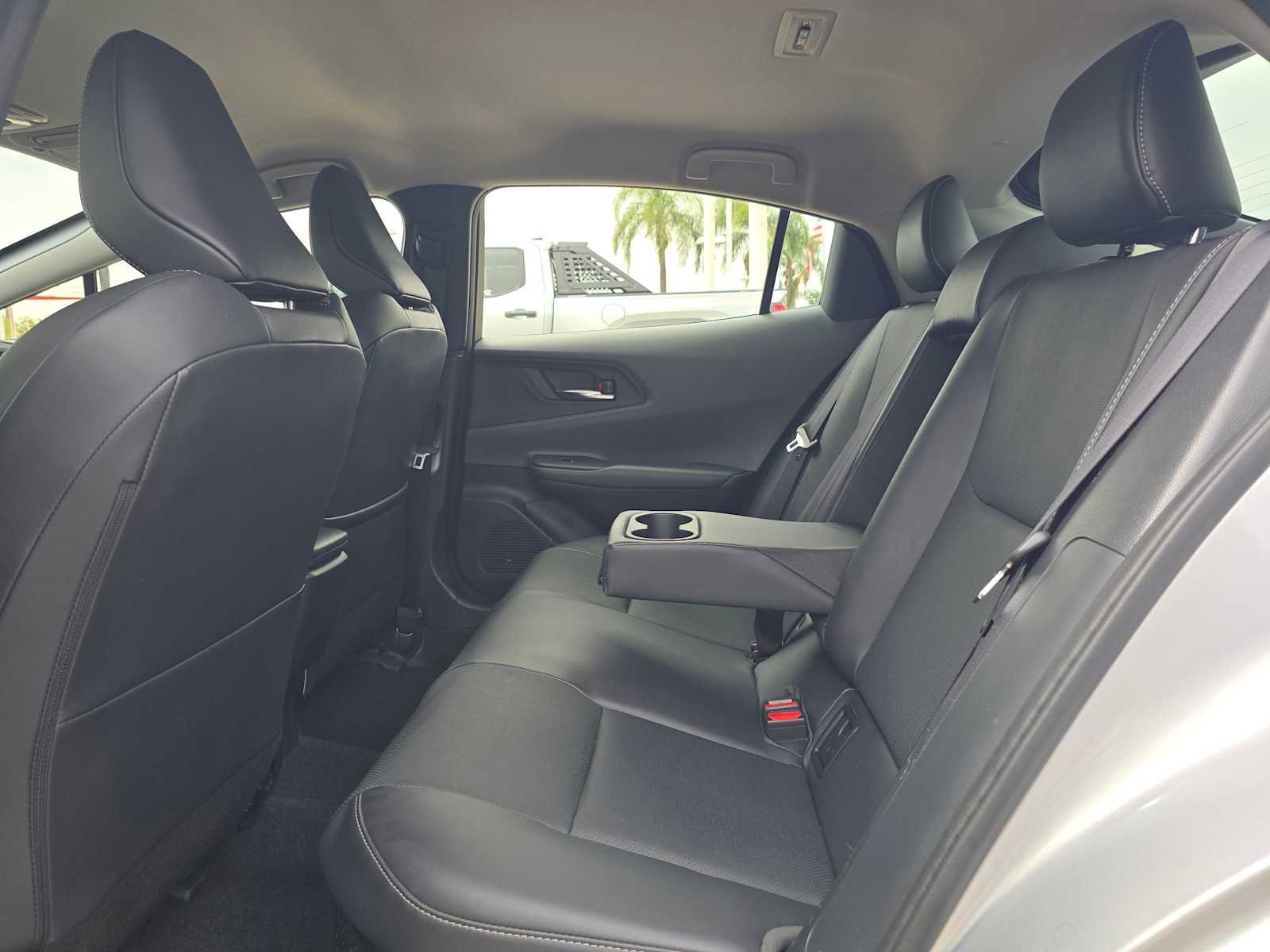 Used 2025 Toyota Prius XLE FWD image 18