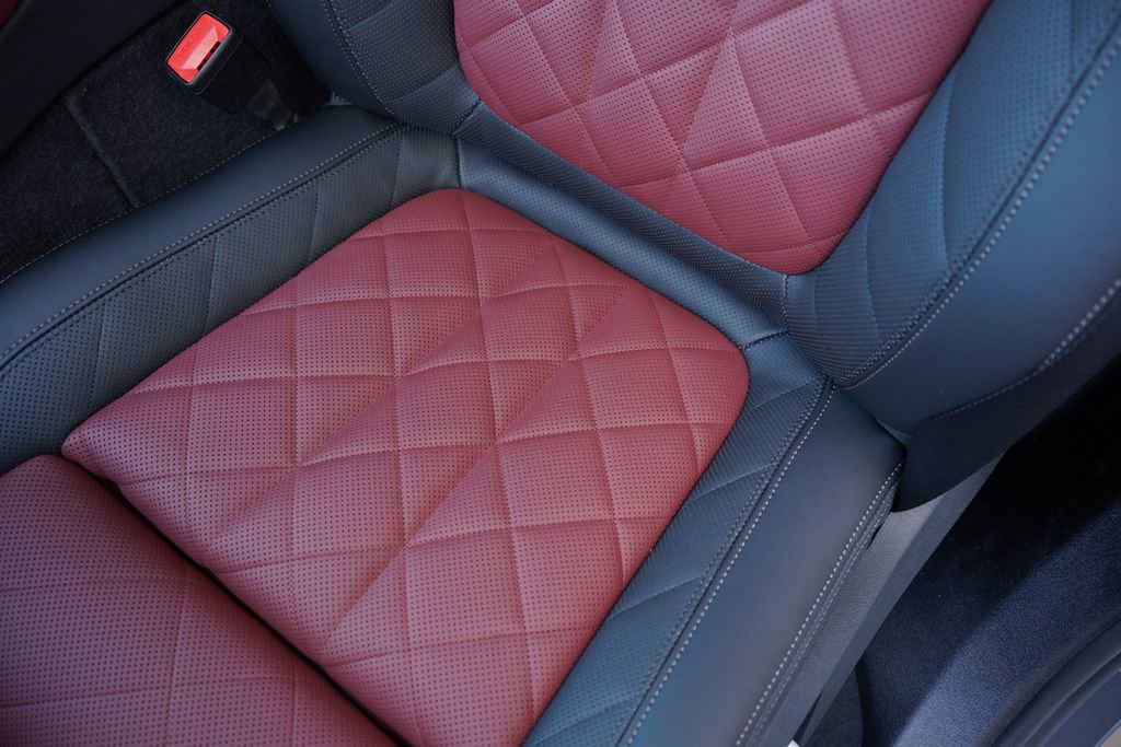 New 2026 BMW X6 xDrive40i w/ Climate Comfort Package image 11