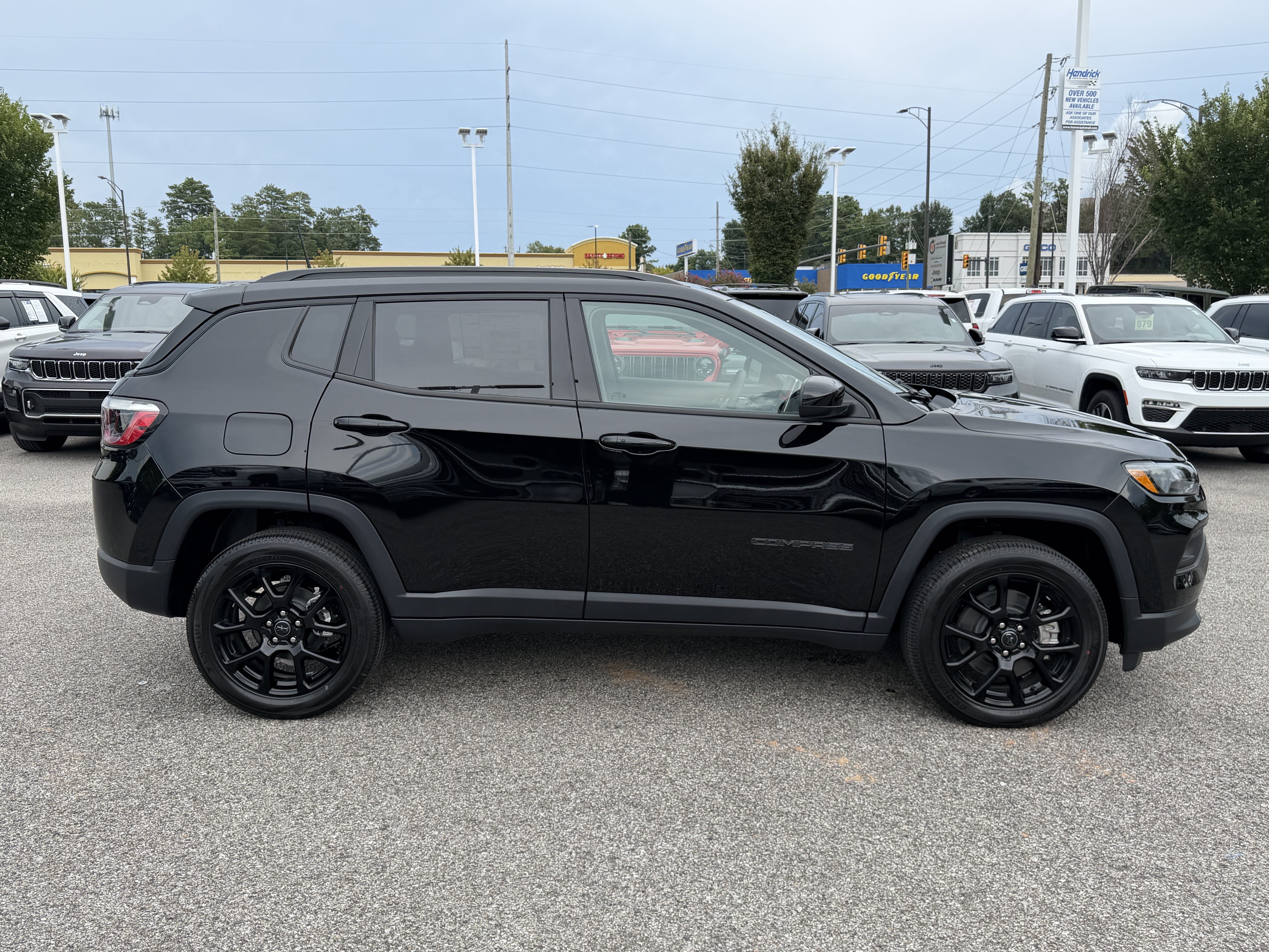 New 2026 Jeep Compass Latitude AWD/4WD image 11