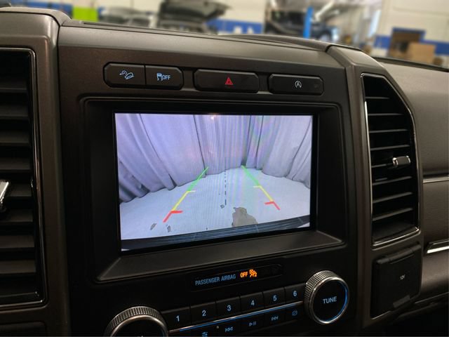 Used 2018 Ford Expedition Max XLT w/ Equipment Group 202A AWD/4WD image 29