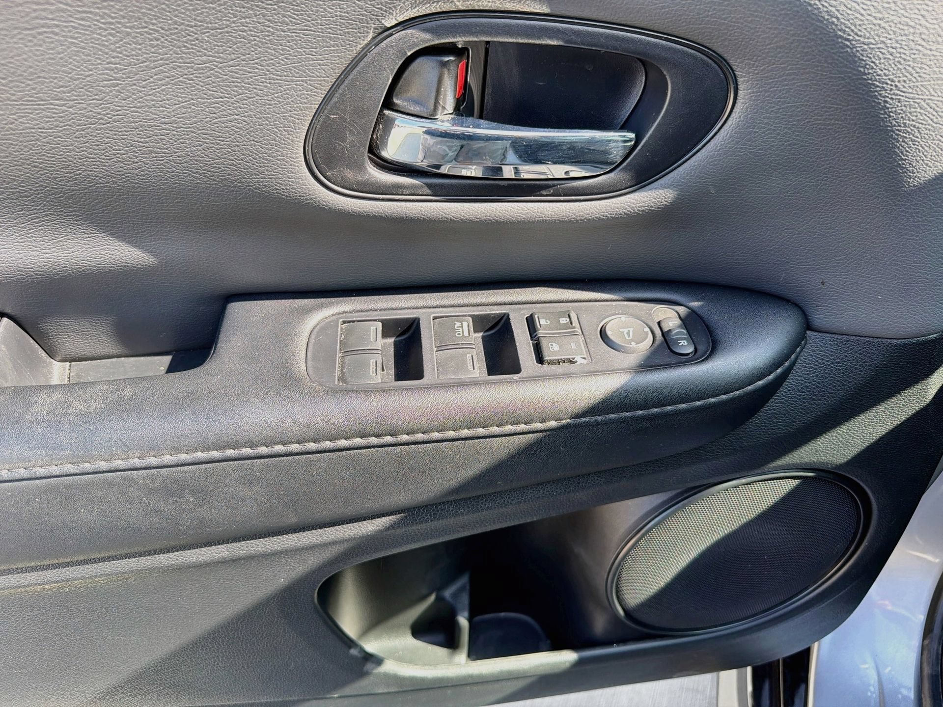 Used 2019 Honda HR-V Sport image 18