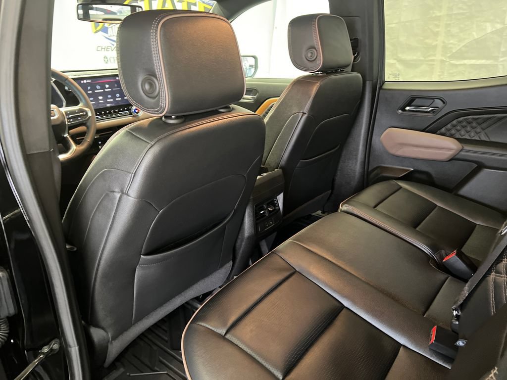 Used 2025 GMC Canyon Denali AWD/4WD image 47