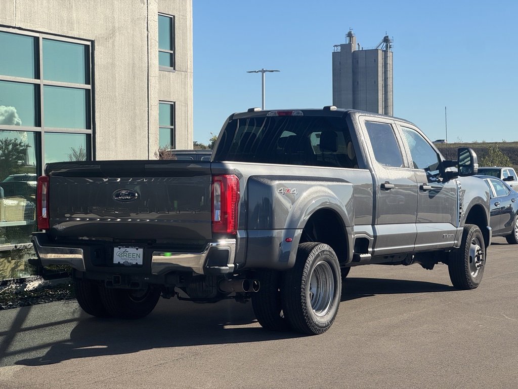 Used 2024 Ford F350 XLT image 5