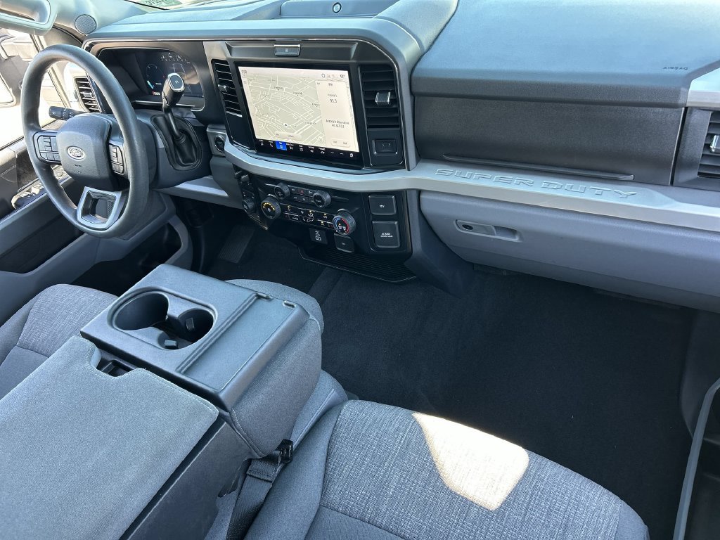 Used 2025 Ford F350 XLT w/ Black Appearance Package AWD/4WD image 28