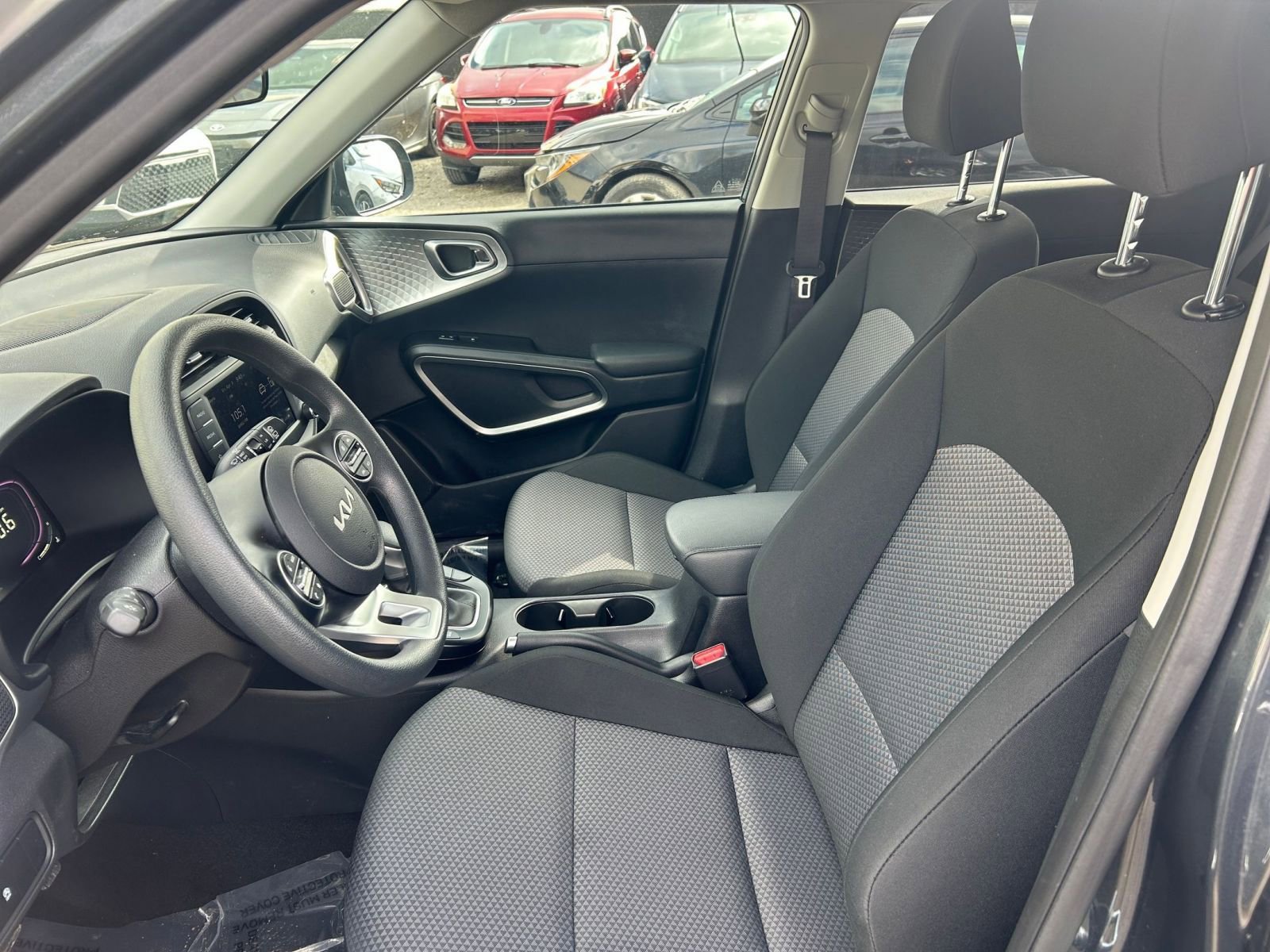 Used 2025 Kia Soul LX w/ LX Technology Package image 25