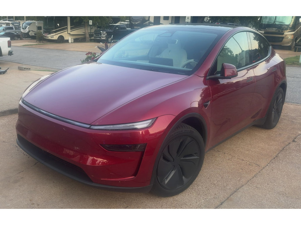 Used 2026 Tesla Model Y Long Range AWD/4WD image 2