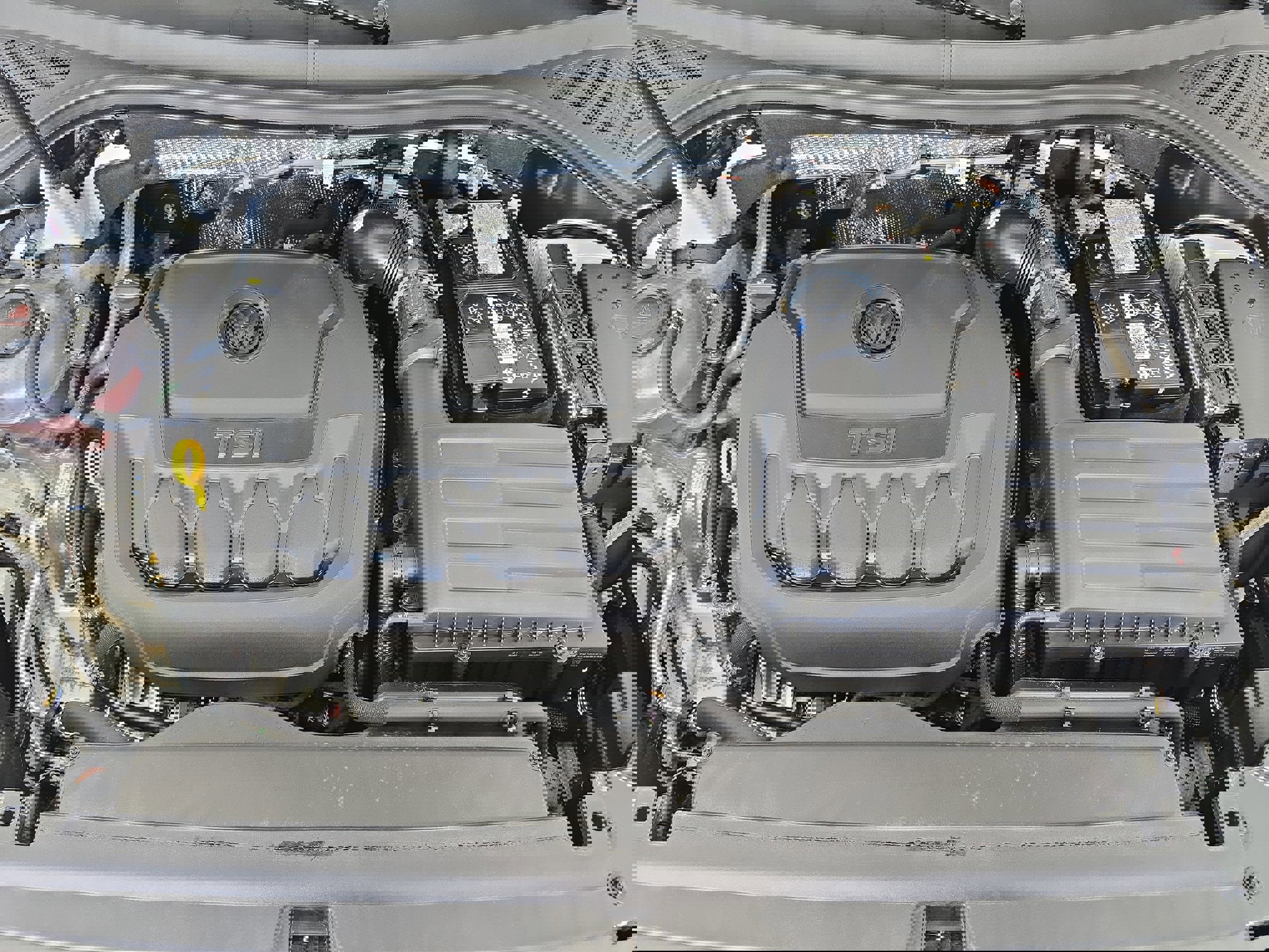 Certified 2024 Volkswagen Tiguan SE R-Line image 32