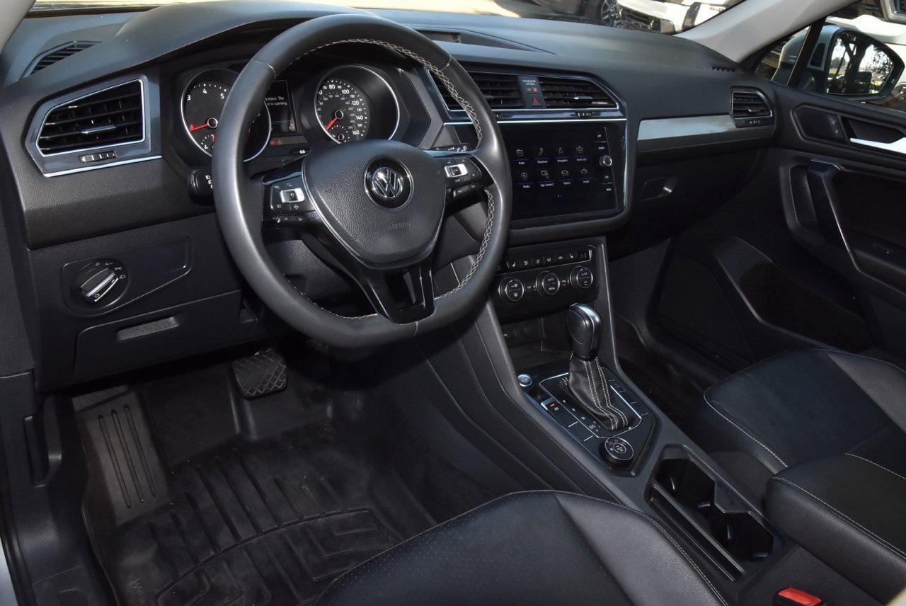 Used 2021 Volkswagen Tiguan SE AWD/4WD image 33