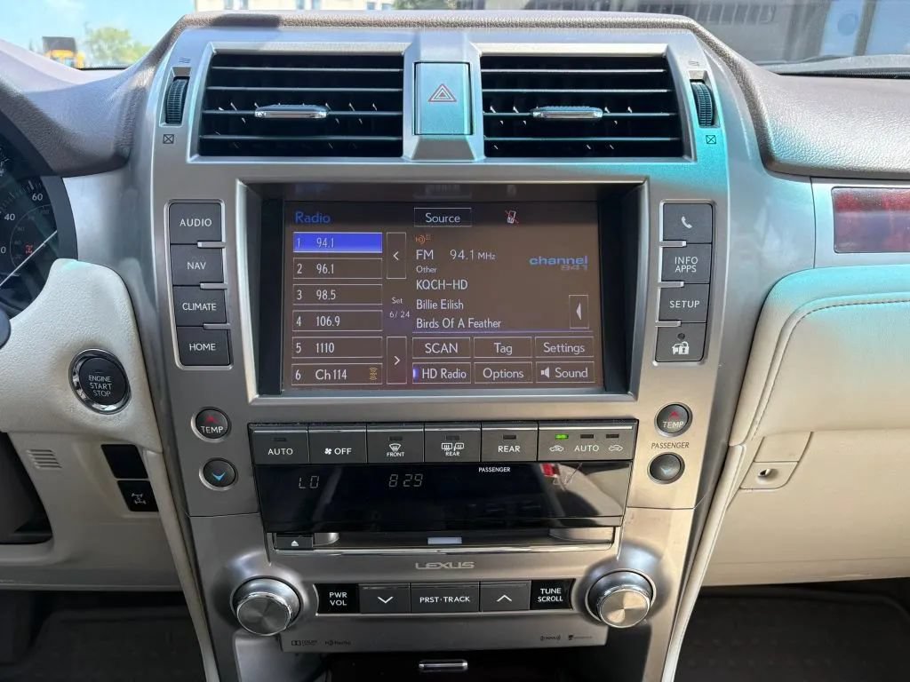 Used 2016 Lexus GX 460 w/ Premium Package AWD/4WD image 14